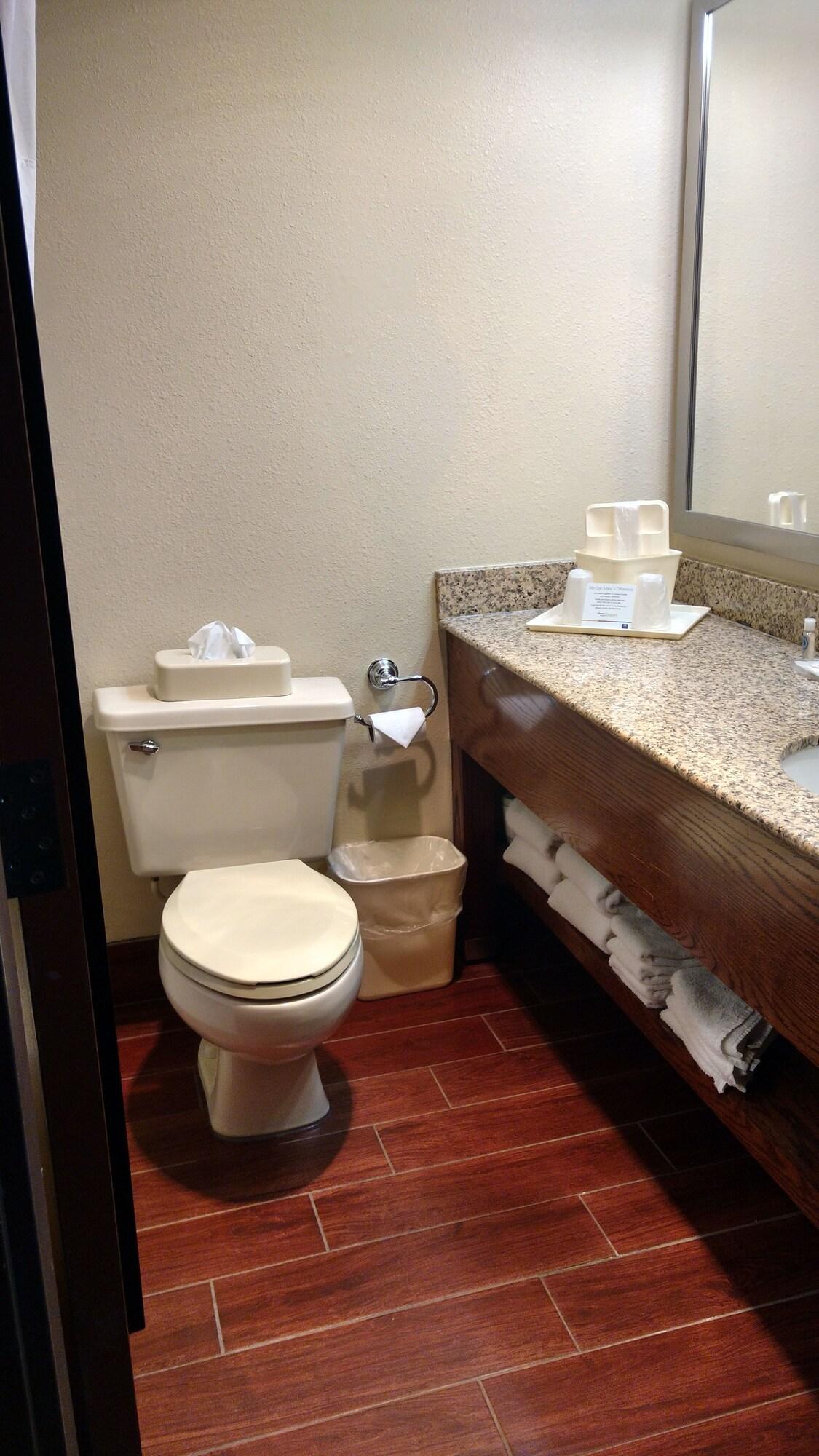 Hotel The At 3*