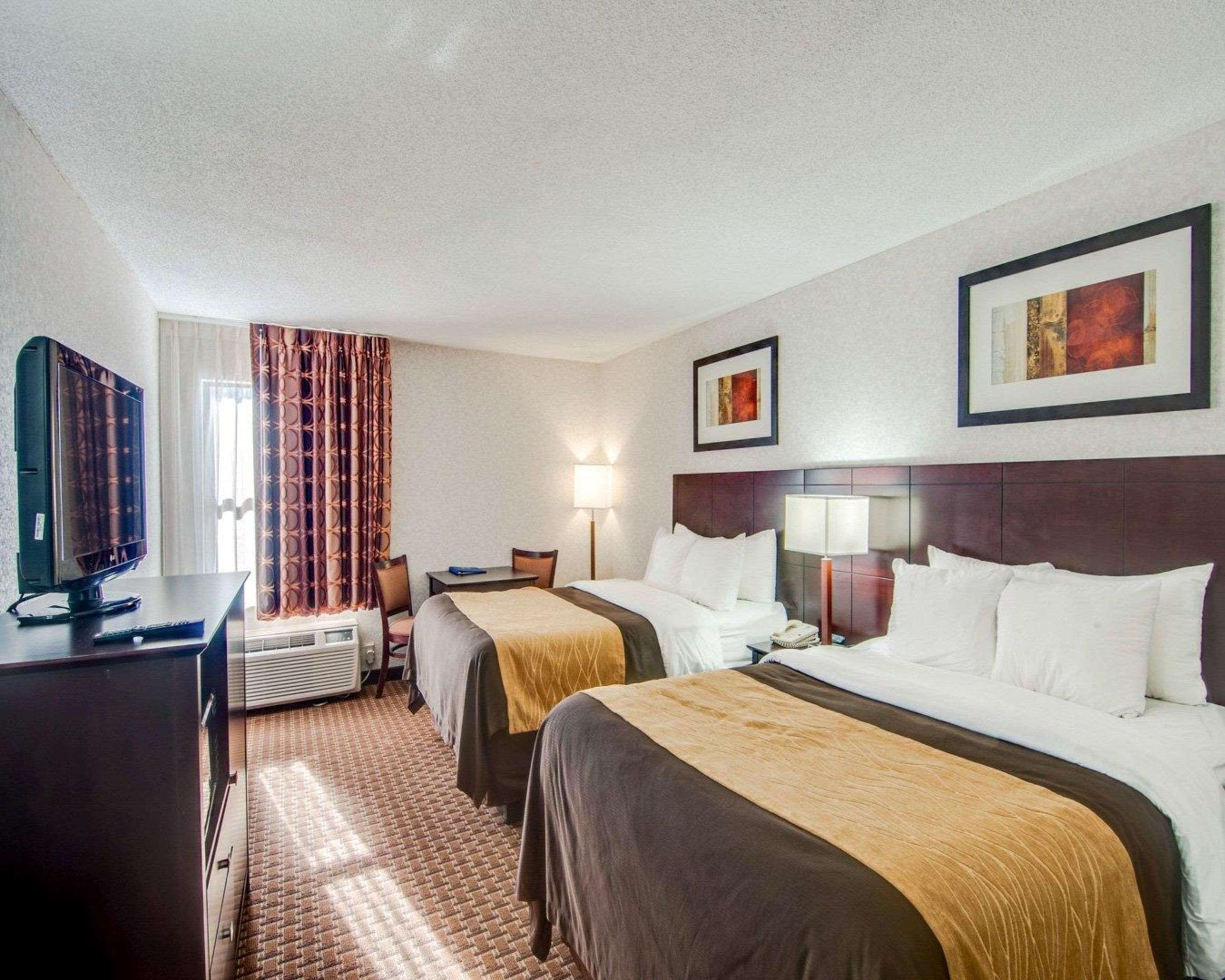 The At Hotel 3*