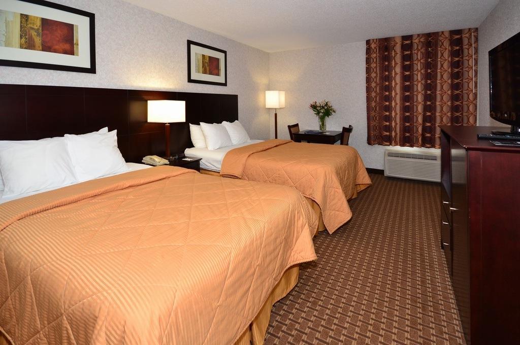 The At Hotel