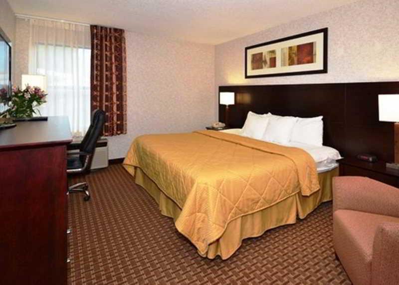 The At Hotel