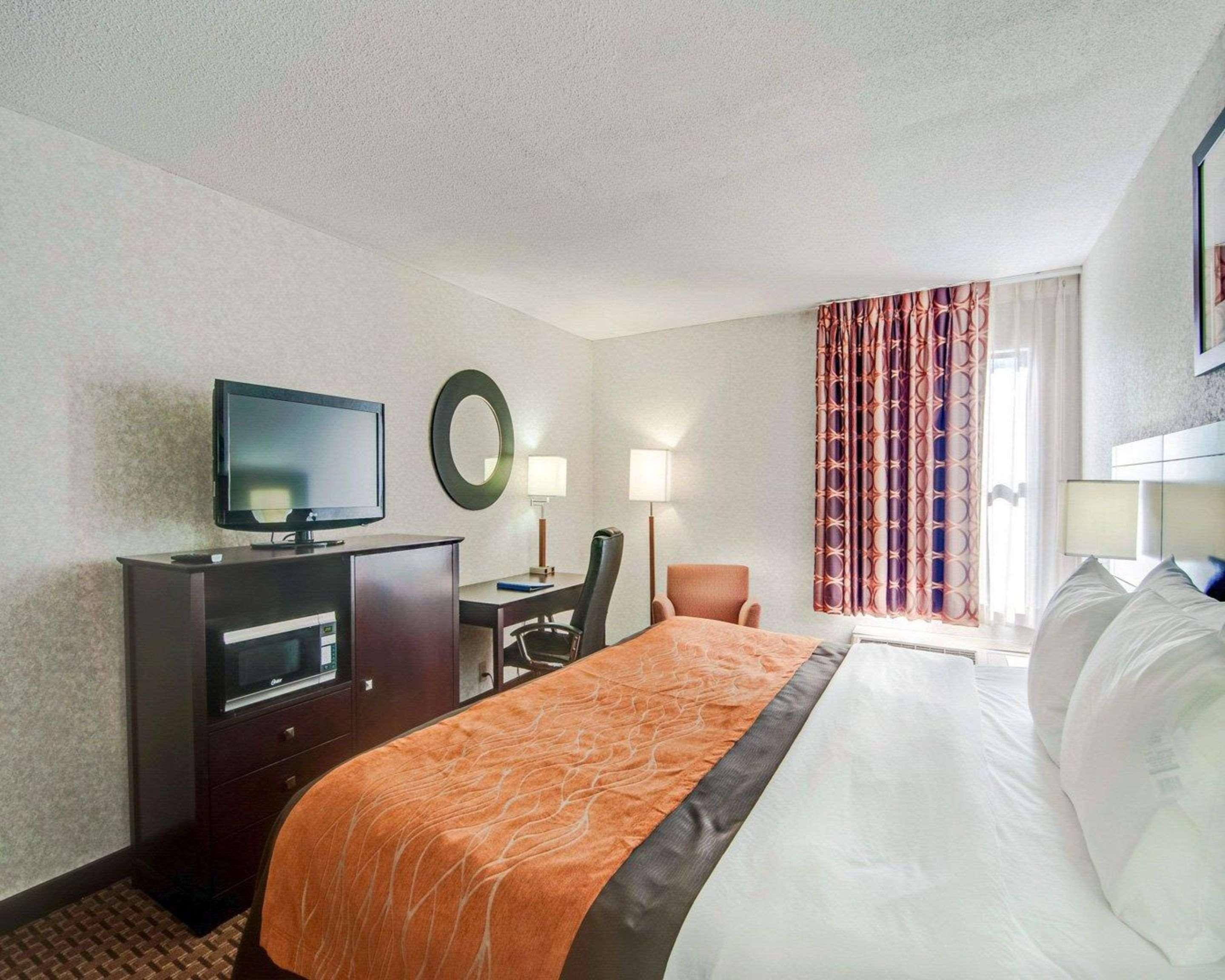 The At Hotel