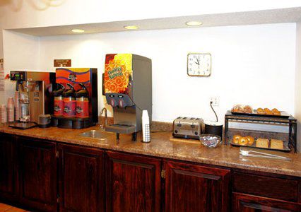 The At Hotel 3*